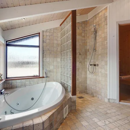 Gyda - 100m From The Sea By Interhome *