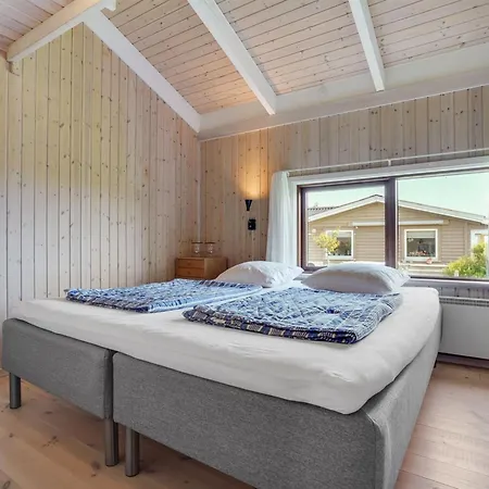 Gyda - 100m From The Sea By Interhome