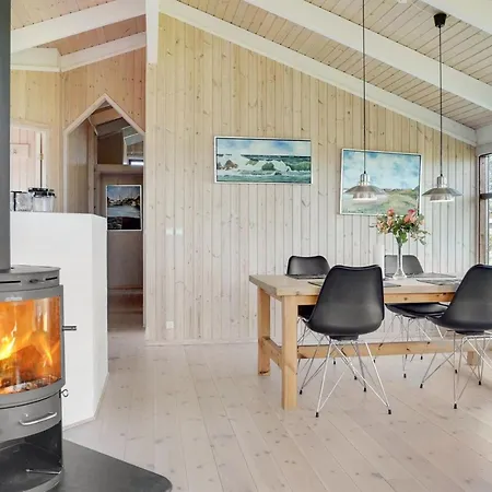 Gyda - 100m From The Sea By Interhome