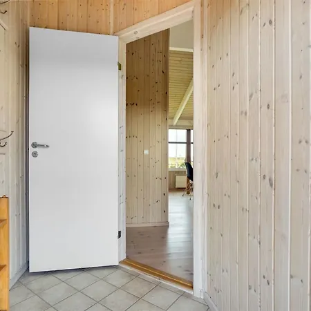 Gyda - 100m From The Sea By Interhome Feriehus *