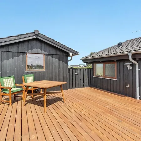 Gyda - 100m From The Sea By Interhome